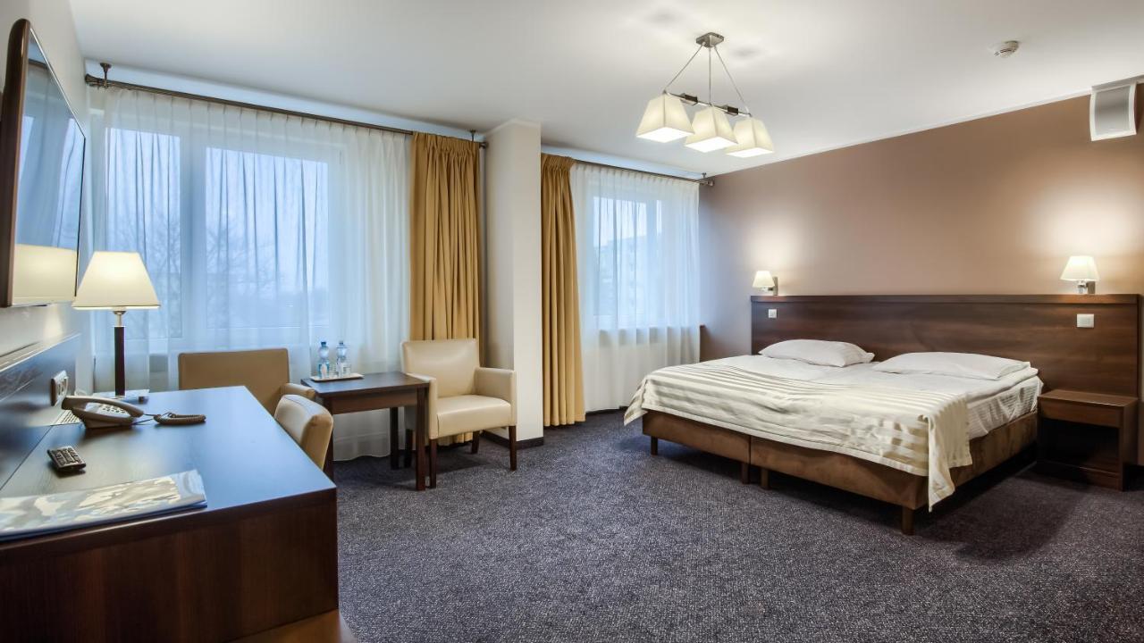 Hotel Konin Konin  Exteriér fotografie
